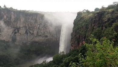 बीड - सौताडा येथील रामेश्वर धबधब्याचे विहंगम दृश्य