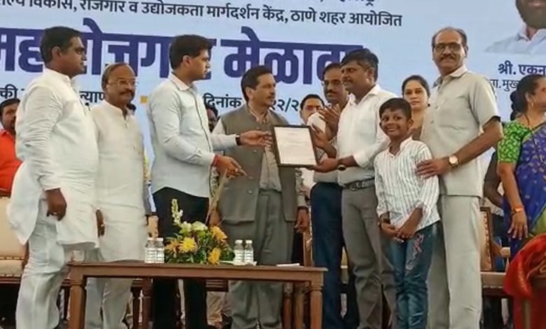 पायाखालची वाळू सरकल्यानेच लोकांना वेठीस धरून महामोर्चा काढला – खासदार डॉ श्रीकांत शिंदे